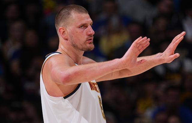 爵士逆转凯尔特人B队，约基奇打破历史纪录