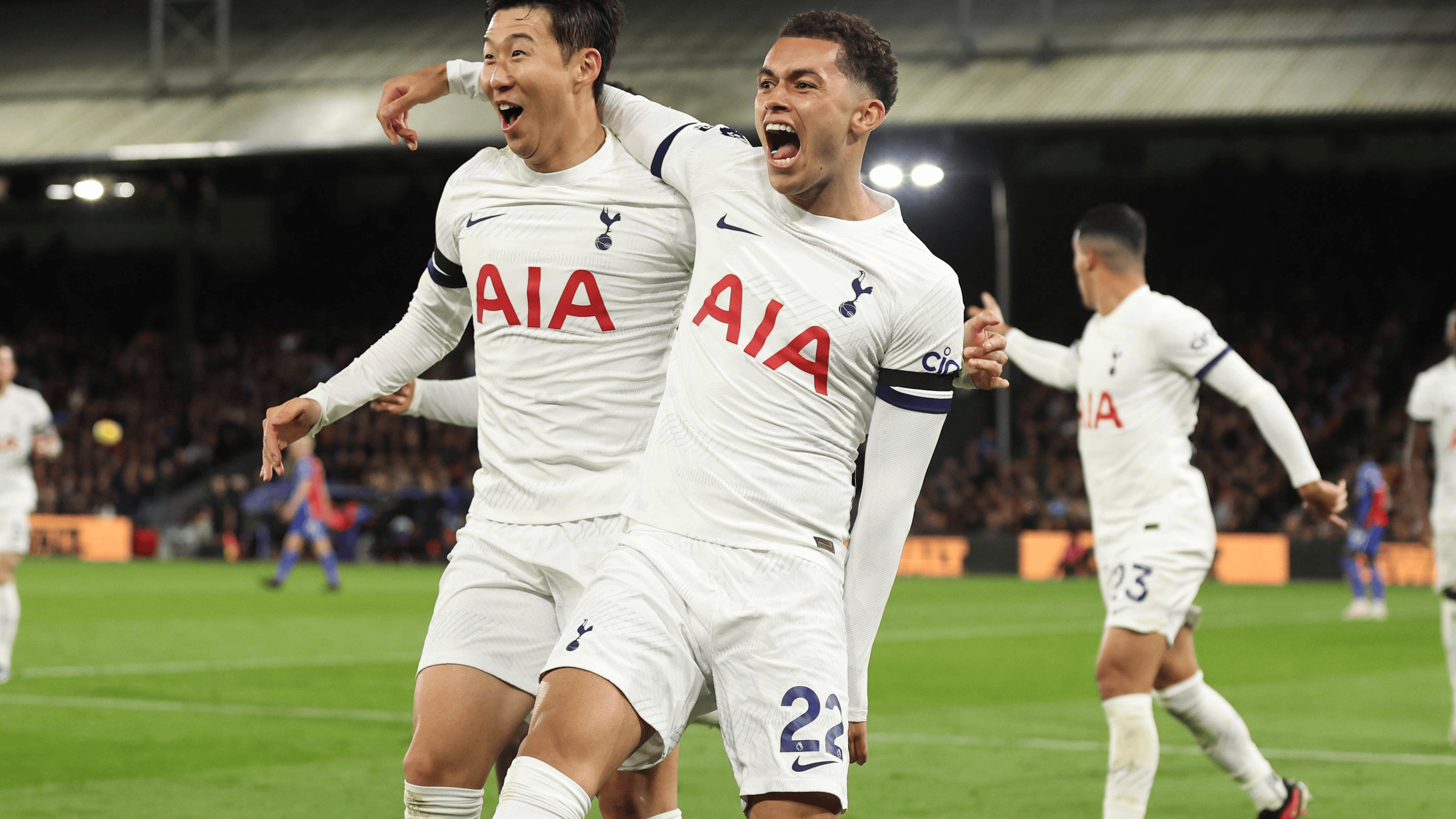 热刺榜首之争进入白热化，英超橙球豪门崛起的简单介绍