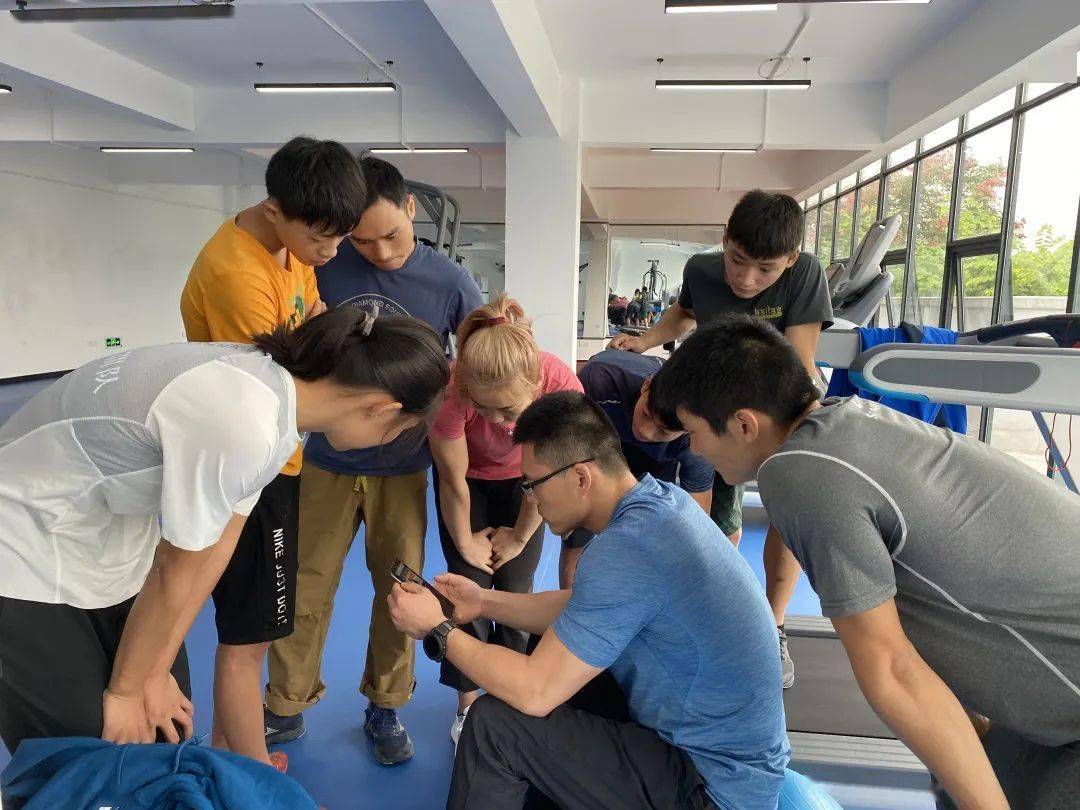 南特宣布新任体能教练加盟，助力球队备战的简单介绍