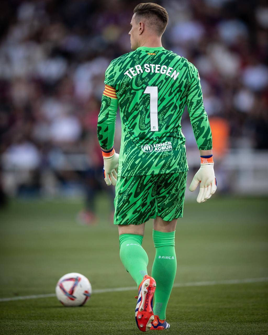 巴萨新援表现亮眼,球迷齐称赞的简单介绍 巴萨新援表现亮眼,球迷齐称赞的简单介绍