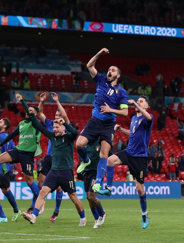 德国乒乓球队险胜奥地利乒乓球队，波尔完成帽子戏法的简单介绍