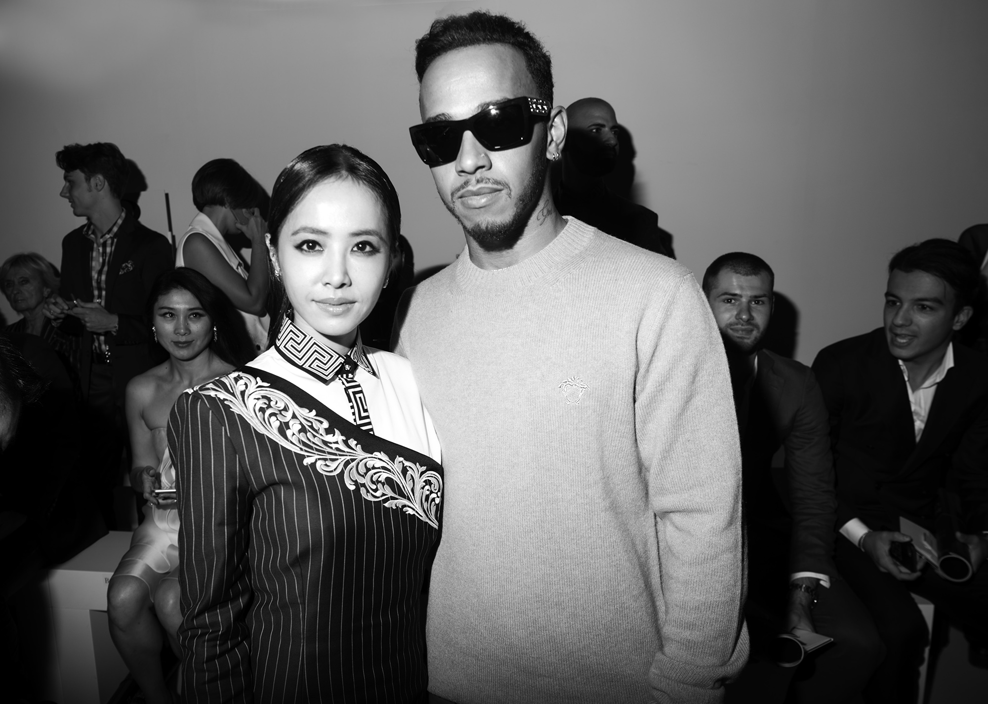 鹈鹕血洗法国男篮，汉密尔顿惊艳世界的简单介绍