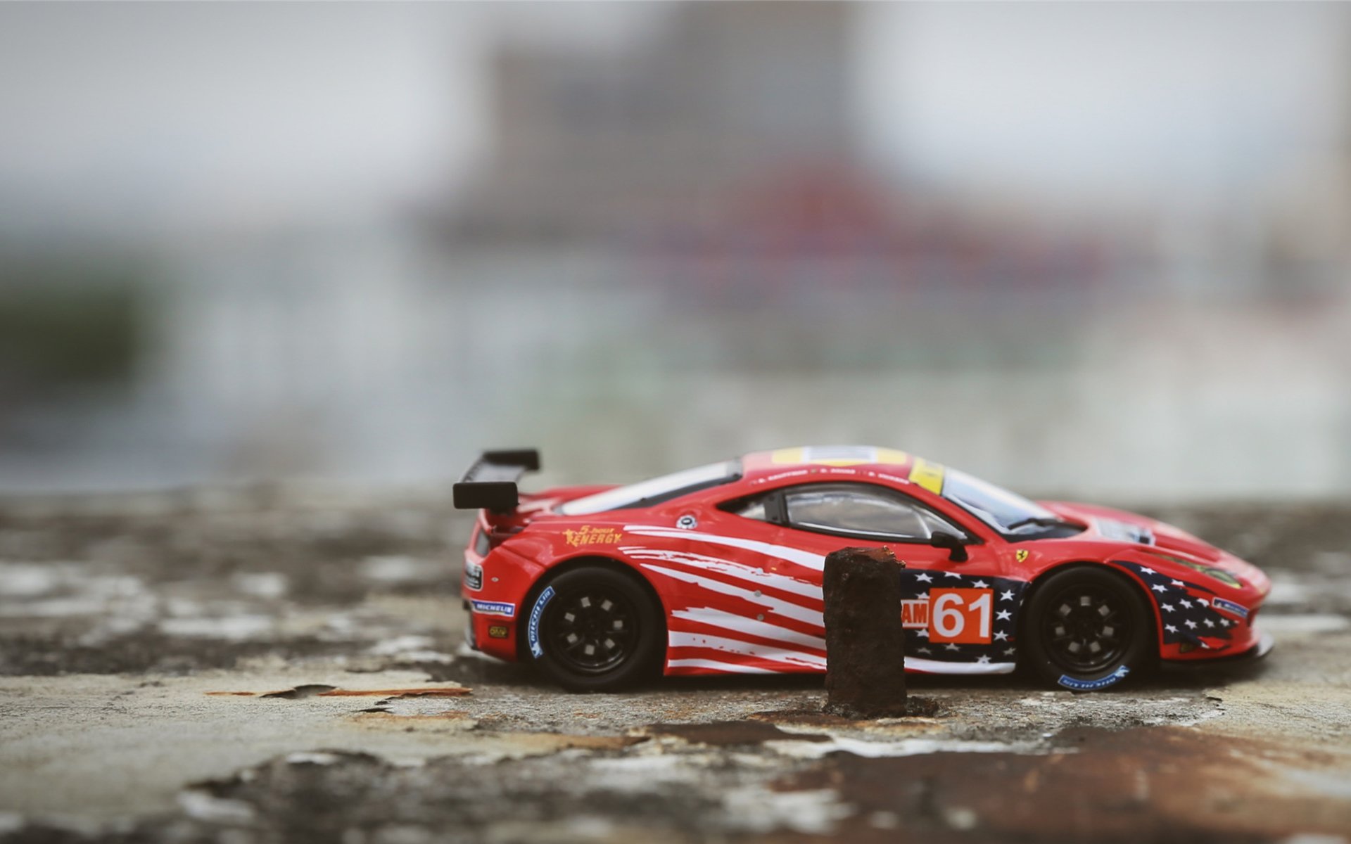 赛道与球场的双重奏，F1年度争冠焦点战与湖人轻取尼克斯的胜利哲学