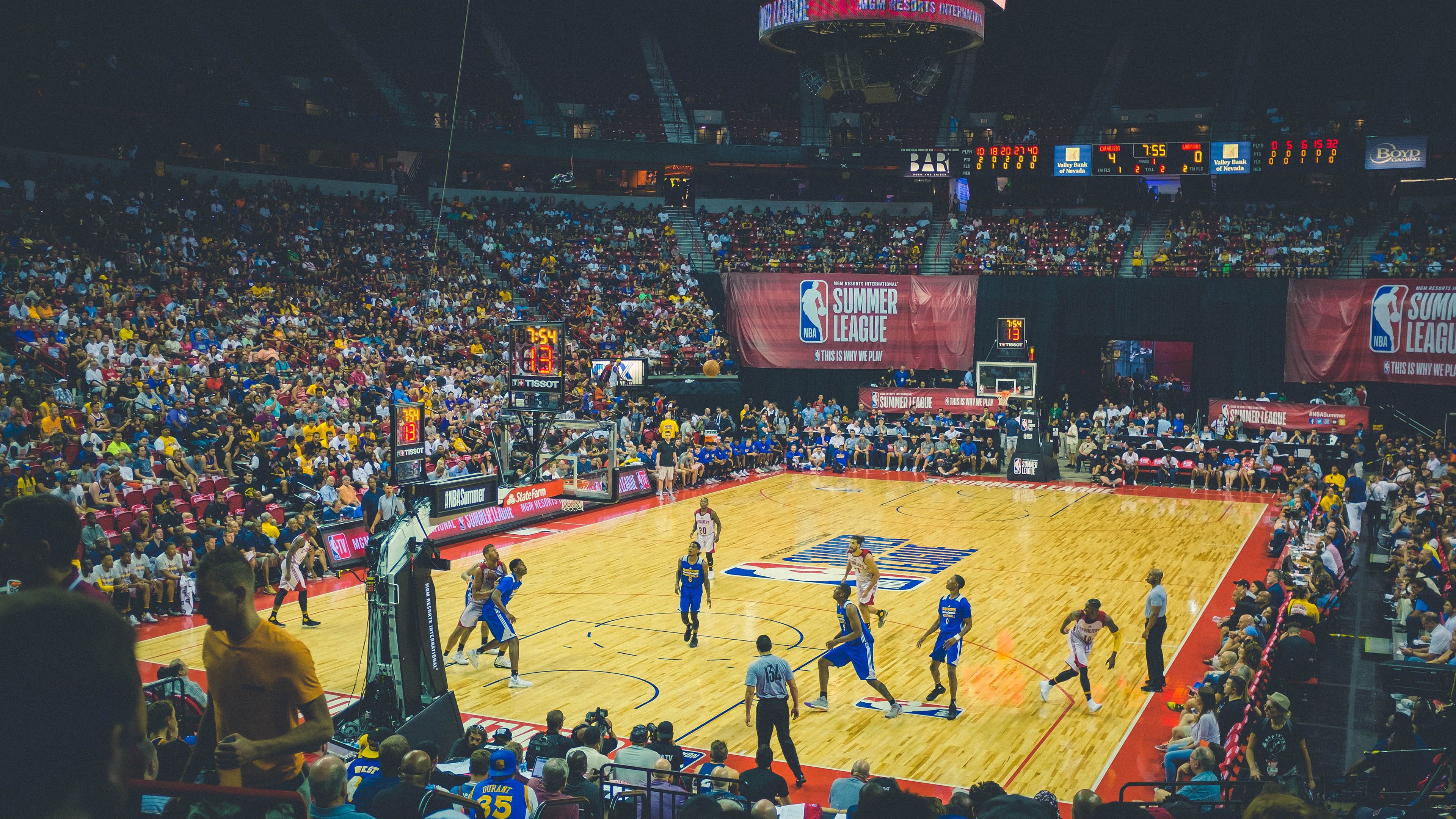 活塞最后时刻击败尼克斯，保罗成为关键先生