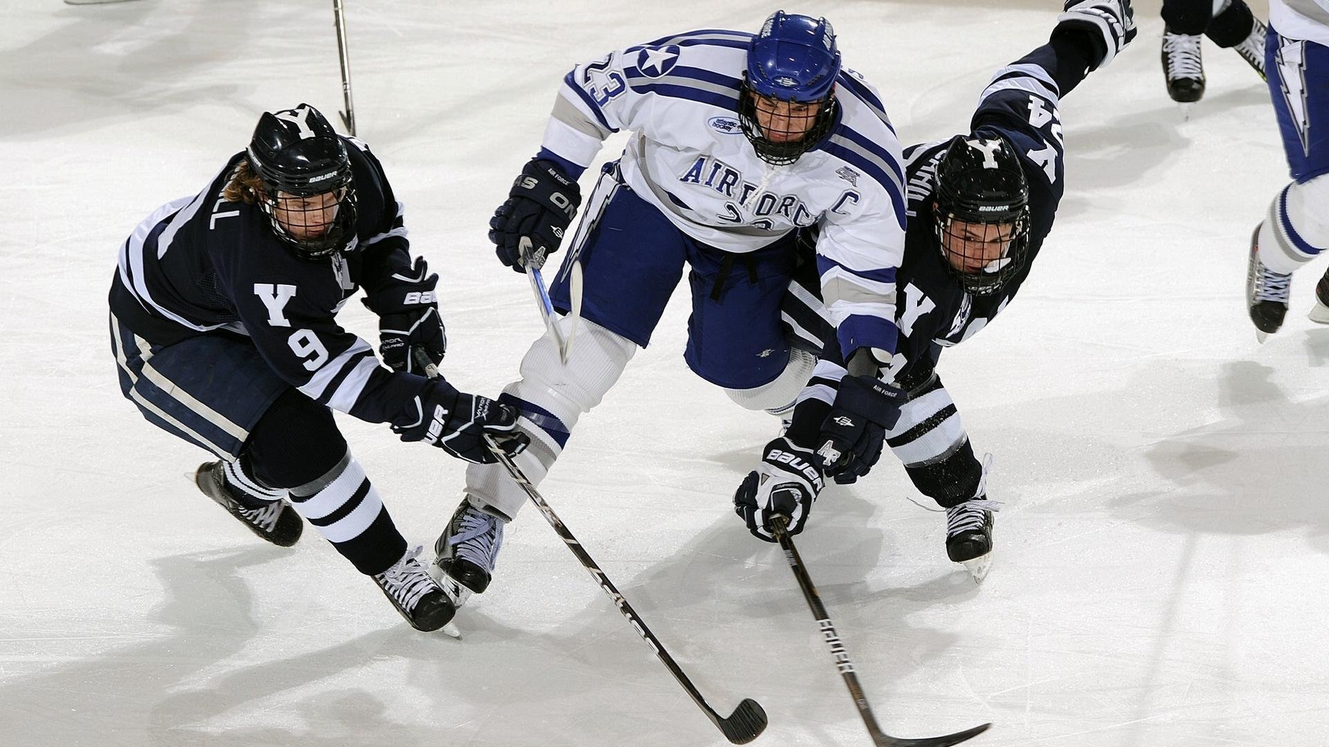 绿白军团对决美洲雄鹰，阿什拉夫一战成名，定义全场唯一焦点