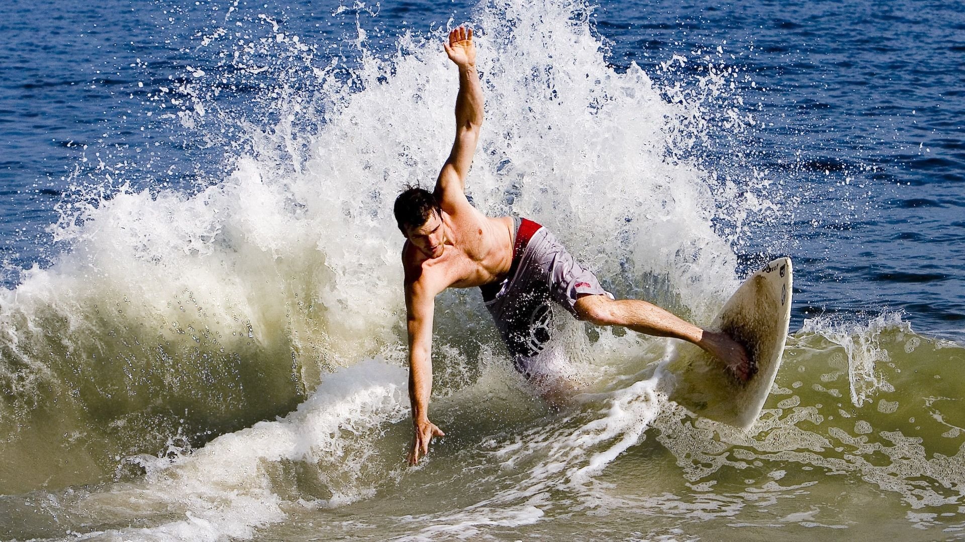 赛场双城记,中国连续得分压制美国,拉什福德成关键先生